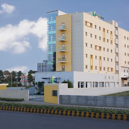 Holiday Inn Express Nashik Indira Nagar, An Ihg Hotel Exterior photo