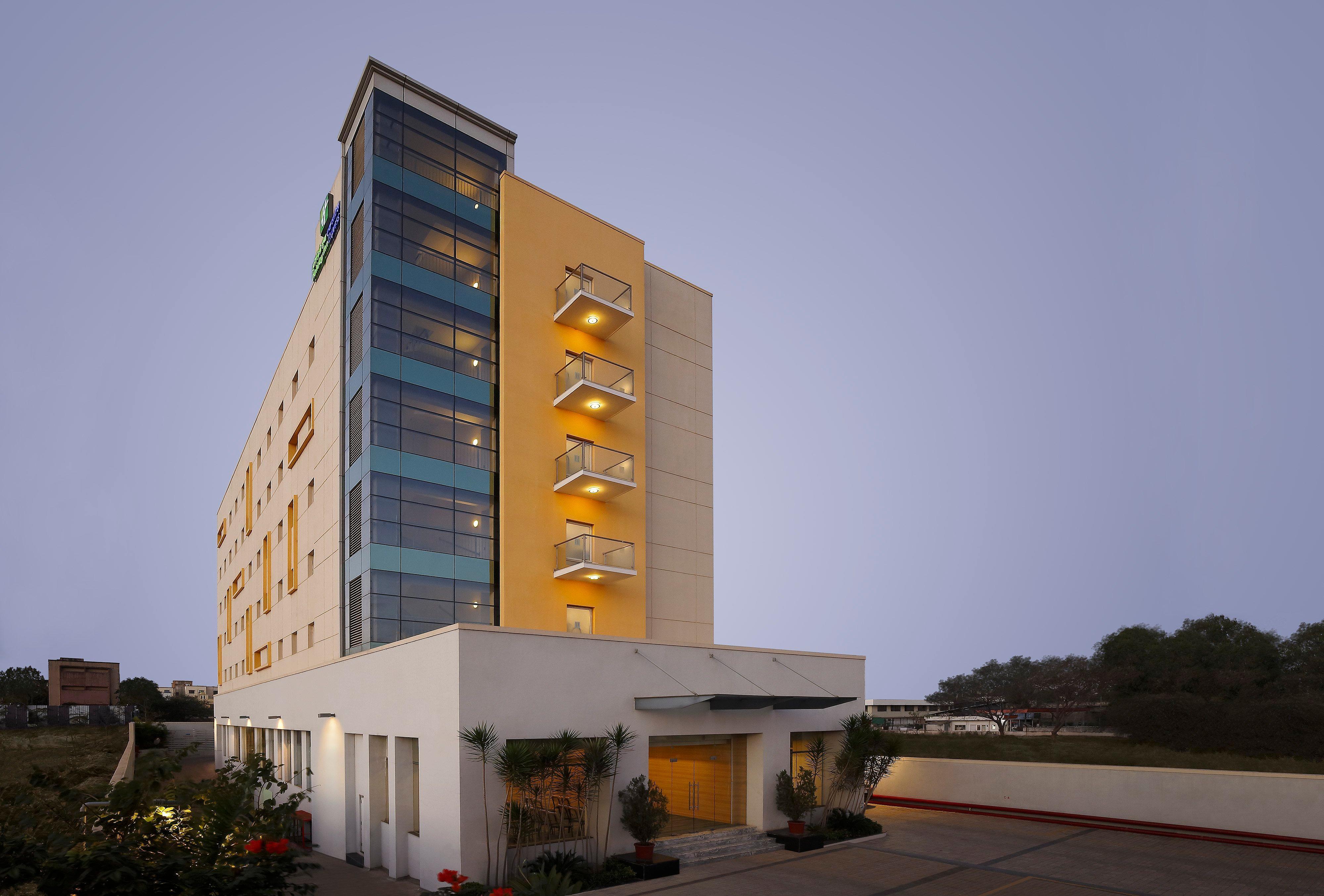 Holiday Inn Express Nashik Indira Nagar, An Ihg Hotel Exterior photo