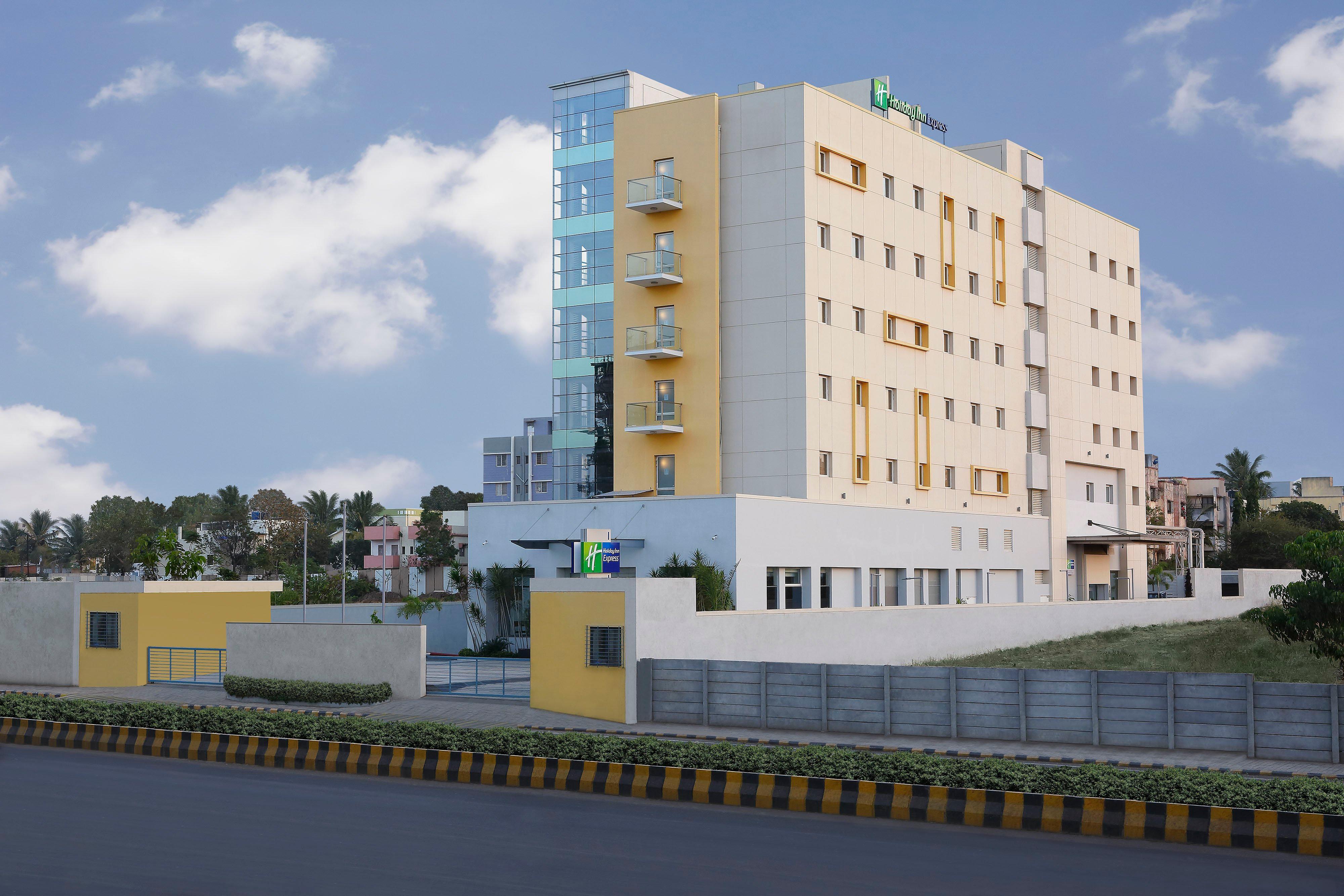 Holiday Inn Express Nashik Indira Nagar, An Ihg Hotel Exterior photo